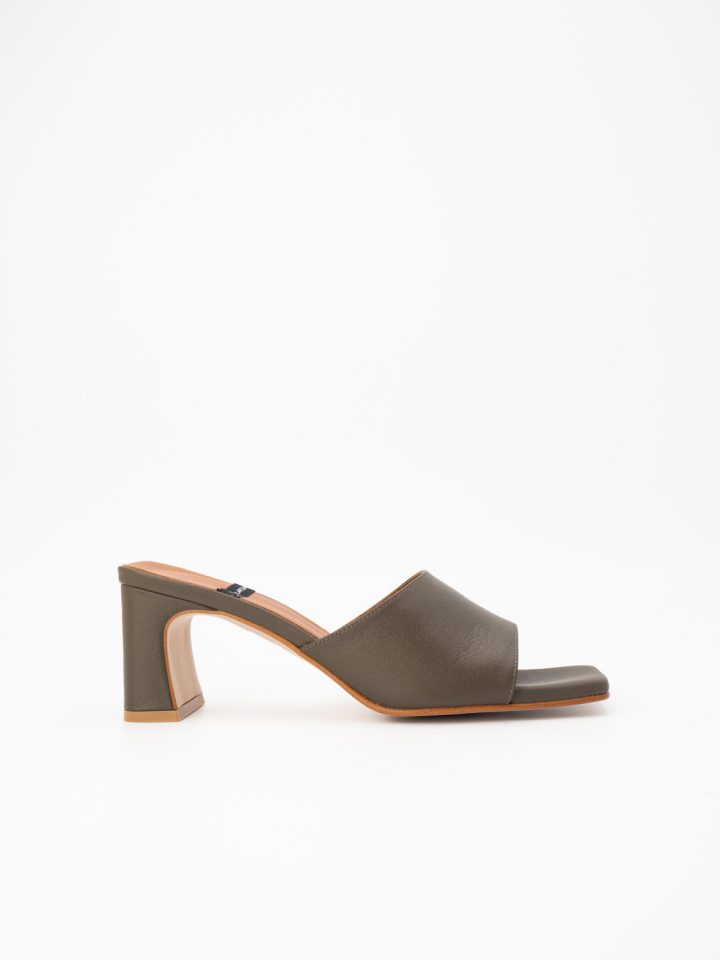 Angel Alarcon khaki